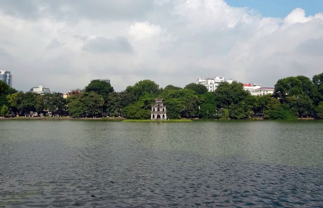 亀の塔がみえてきました。