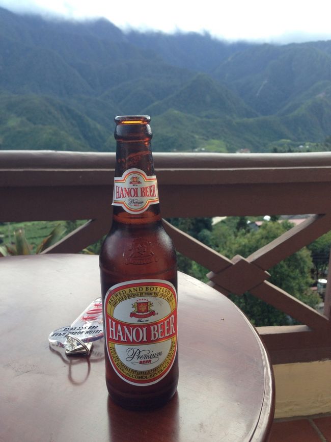 ホテルに戻って絶景を見ながら一息<br /><br />外に出るとつきまとわれるのが既に面倒に。<br /><br />明日のサンデーマーケットで枚数集めることにした