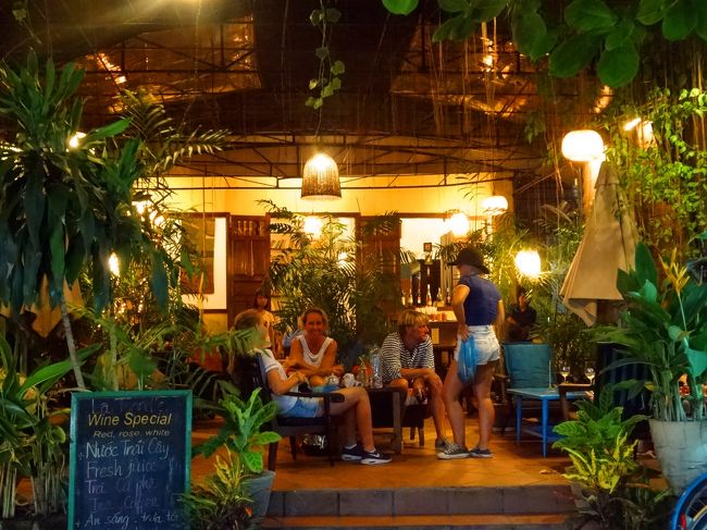 教会のところまで行き、東に向かって引換します。