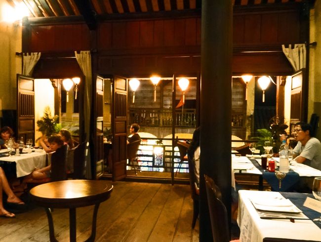 店内の雰囲気。<br />古民家風でとても落ち着く感じです。<br />調度品も良いセンス。