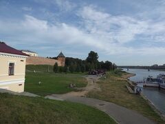 ヴォルホフ川

クレムリンの東側です。

観光船乗場がありました。