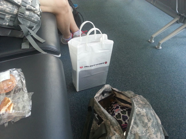 免税店でお土産購入。