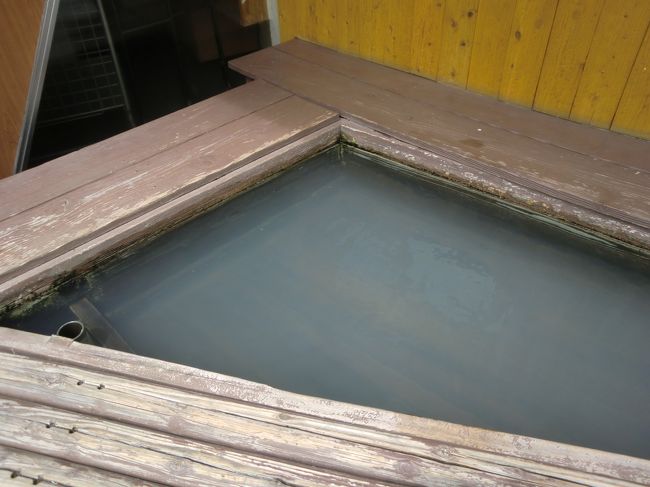 けっこう熱め。<br />だけど、クーラーで冷えた体にはちょうどいい温かさ。