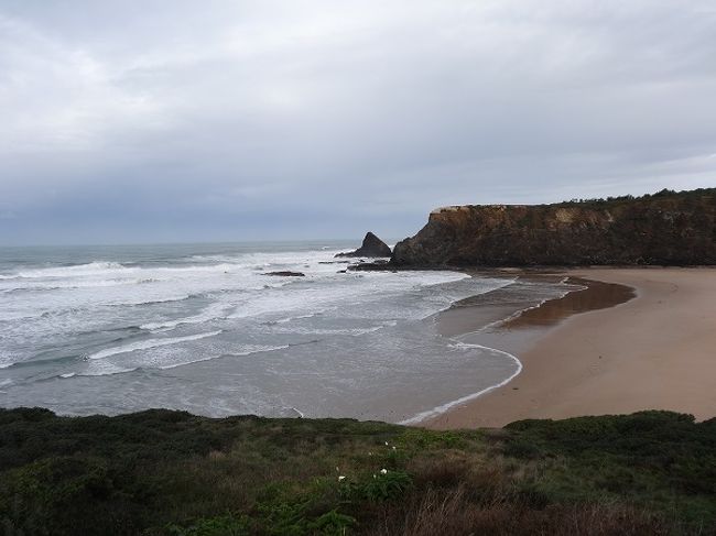 オデセイシェ（Odeceixe）のビーチ。<br />ザンブジェイラから少し南側に下ったところにあるビーチ。