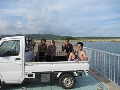 帰りは大原港からホテルまで軽トラックの荷台にのって、ゆっくり帰りました。これも西表島の楽しい思い出。