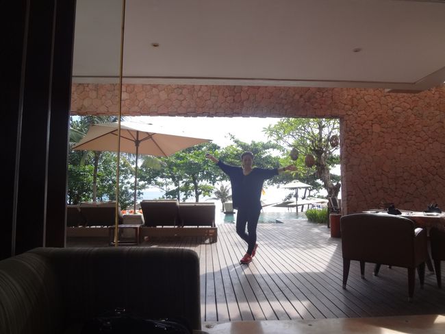 アナンタラスミニャックホテル到着<br /><br />Check Inはロビーで。<br />