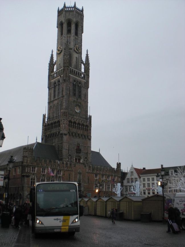 鐘楼に登ろうとしたのですが、すごい行列。<br />早々にあきらめて、また町歩きをすることにしました。