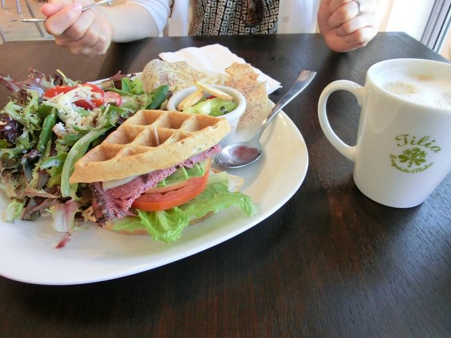 　まだ、ハワイに来て食べていない、アイランドヴィンテージ<br />コーヒーへ行きましたが、本日も混んでいて、断念。<br /><br />　Ｔ-ギャラリアの裏のほうにある、チリアカフェに行ってき<br />ました。<br /><br />　木梨目線で、ノリさんが改装を手伝ったお店で、木梨サイク<br />ルのグッズが少しだけ置いてありました。