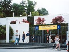 　ウシー地区にはオリンピック博物館もあり、歴代聖火リレーのトーチや金メダルなどが展示してあった。メールで予約した（文字化けで苦労した）YHの隣にはIOC（国際オリンピック委員会）本部があったが、意外に小さい建物だった。夜中には大雨が。
