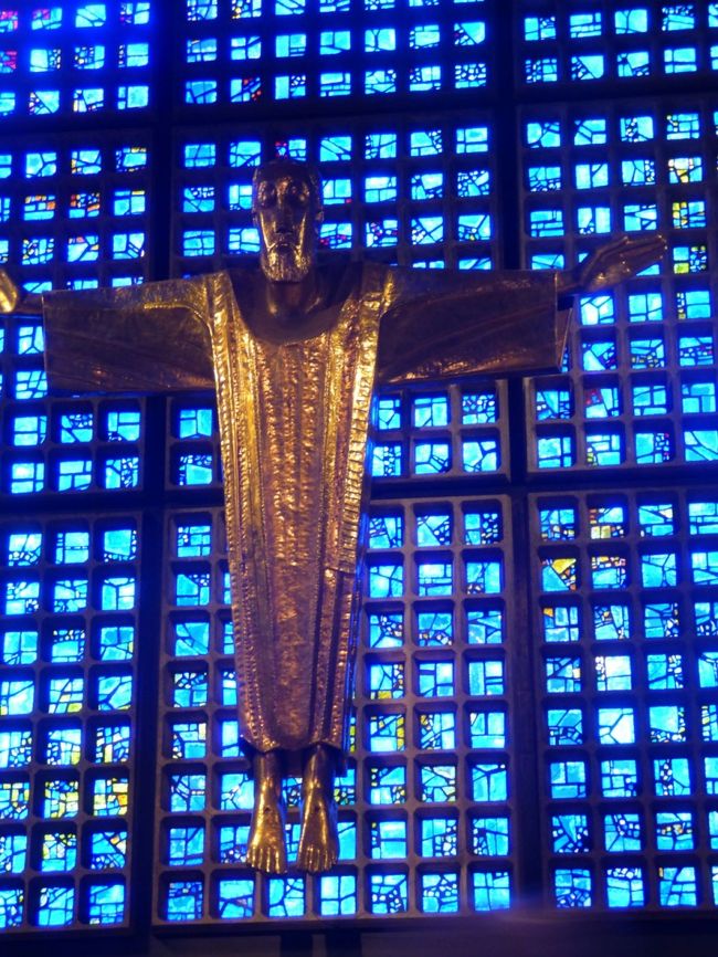 スターリングラードの聖母というんだそうですよ。ほんとだ、イエス・キリストじゃないものね。