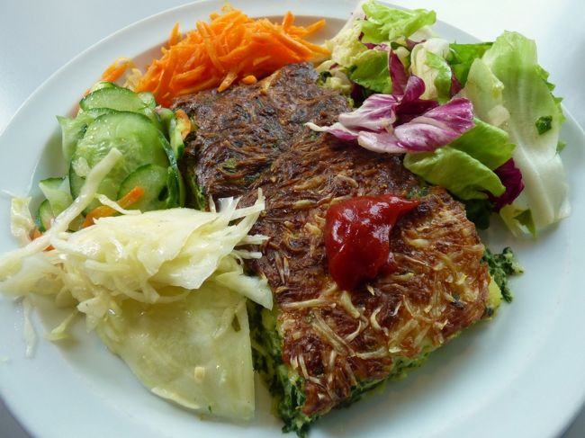 　これ、意外に美味しゅうございましたよ。そんなことをいっちゃ失礼ですが。両方で15ユーロというのもリーズナブルではございませぬか。