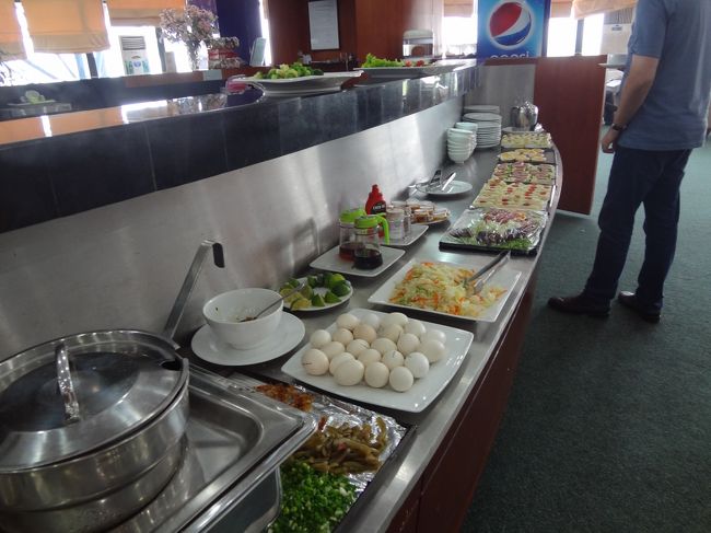 そこそこ食べ物あります