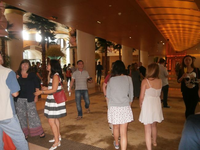 結局11時くらいには行きたかったのに11：30過ぎになりました・・・しかし入るとテンション上がります↑外人さん多い！←私も外人でした。