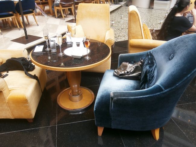 ソファーふかふか・・・さすがウエスティン！！