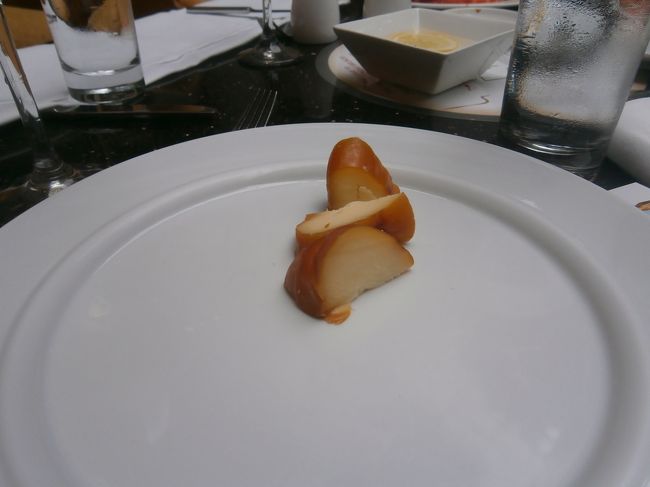 2Fで自分で切ったチーズ・・・まずい！