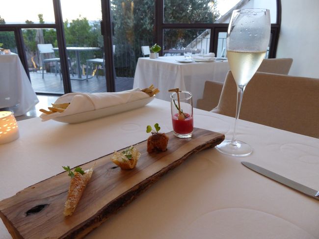 ミシュラン星「Cielo」で優雅なディナー♪<br />＠アミューズ：エビとトマトのガスパチョ・カレー風味揚げ春巻き・アンチョビ・ペースト