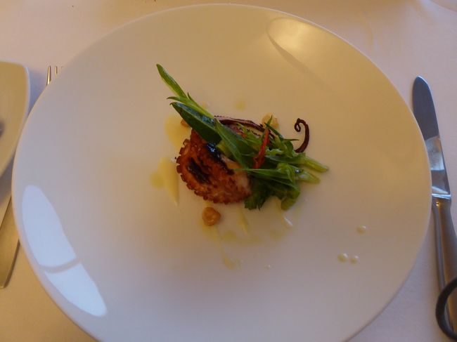 ミシュラン星「Cielo」で優雅なディナー♪<br />＠アミューズ：グリルしたタコのサラダ風<br />