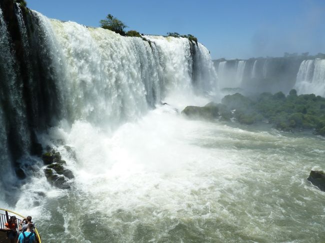 水しぶきがかかって気持ちよかったです。