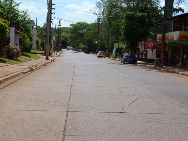 道が結構汚いというかガタガタ