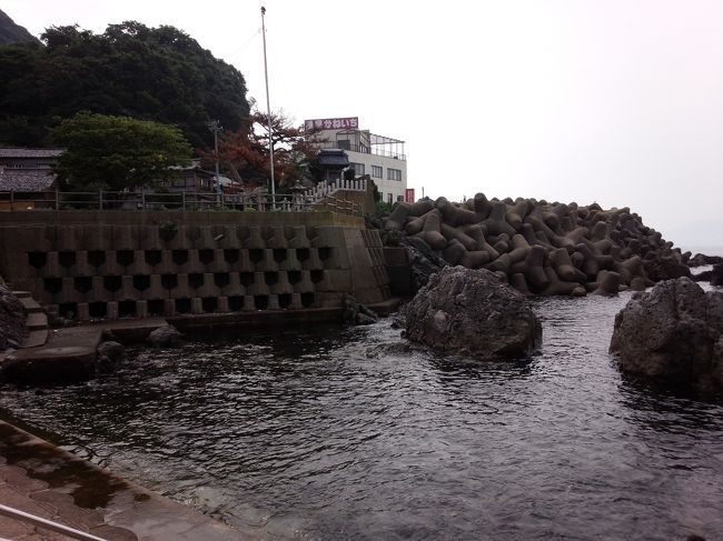 あっちに滑り台があったから行ってみようか。