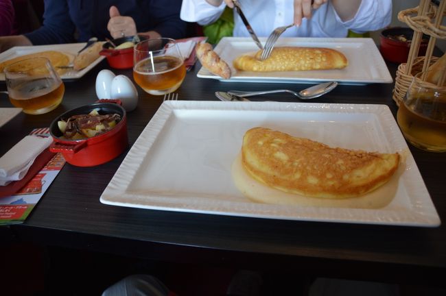 すし詰め状態の店の中で運ぶ時に横に滑って偏っている。この店の中もネットが通じる。