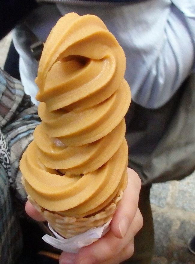 とても美味しかった。<br />このあたりで、盛んに”すりに注意”とのアナウンスが。係の人が私の顔見てわざわざ言っていた。確かに、帰ってから気づいたが後ろポケットのデジカメがなくなっていた。ここですられたのかも。バスで落としたかもしれないが。でも、嫌な事はすぐ忘れて前進あるのみ。