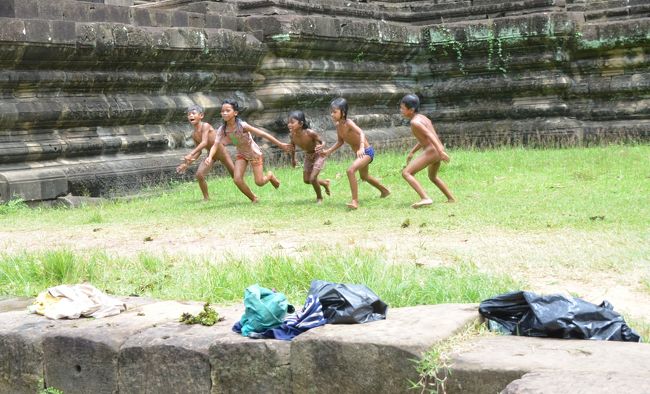 子供たちの元気な笑顔に会いに行こう 2014年夏 カンボジア シェムリアップ カンボジア の旅行記 ブログ By ぬいぬいさん フォートラベル 子供たちの元気な笑顔に会いに行こう 2014年夏 カンボジア シェムリアップ カンボジア の旅行記 ブログ By ぬいぬいさん フォートラベル