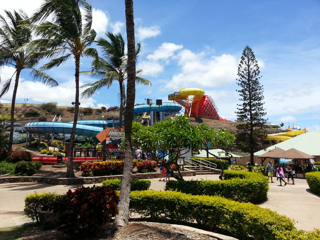 現地の学校は新学期が始まったようでローカルは少なく空いていたんではないかと思います。<br />アトラクションの規模が日本とは違うし係員も揺るーく、大人も子供も楽しめました。\(^o^)／