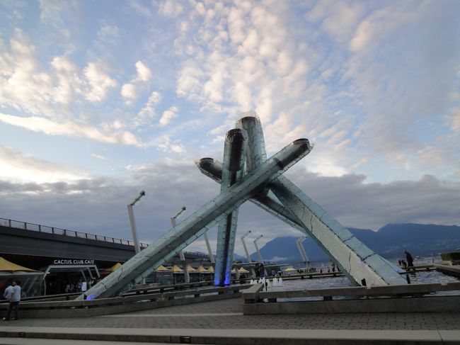 バンクーバー・オリンピックの聖火台です。思ったより大きかった。