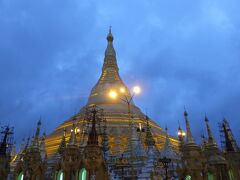 １８：３３

小雨