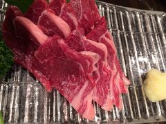 松本からは８時ちょうどのスーパーあずさ３６号で帰京なので、駅前で夕食タイム。

特にお店は決めていませんでしたが、地元のお酒、料理を提供している萬来さんにお邪魔し、地物馬刺、信州サーモン刺、大雪渓生酒などなど堪能しました。

１７時半という時間もあってか、空いている大きいテーブルに座ることが出来ましたが、人気店のようで次から次にお客さんが来ては、入れず帰って行きました。