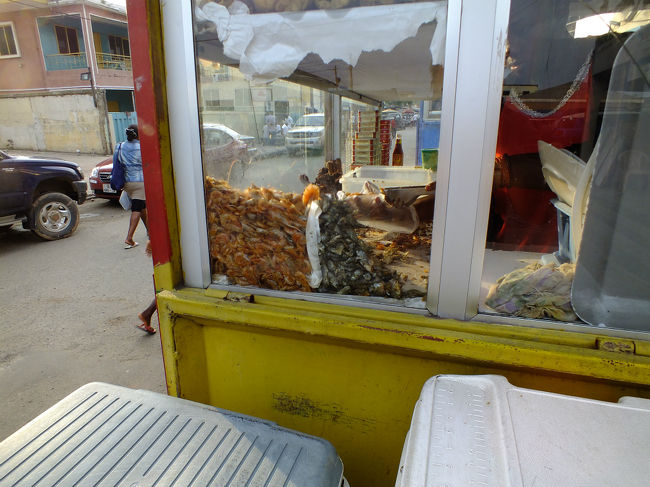 <br /><br />おっ、小海老のカラアゲやん。<br /><br />