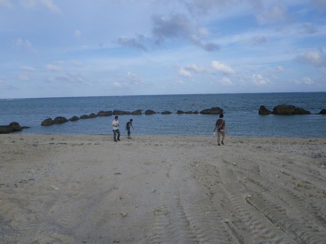 白保の船着き場。<br /><br />夕暮れ時で、海の色が全く解りません。<br /><br />