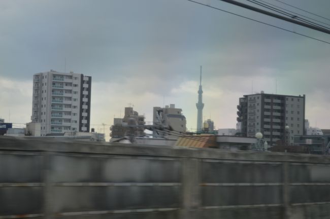 上野が近づいてくると、スカイツリーが見えてきました。