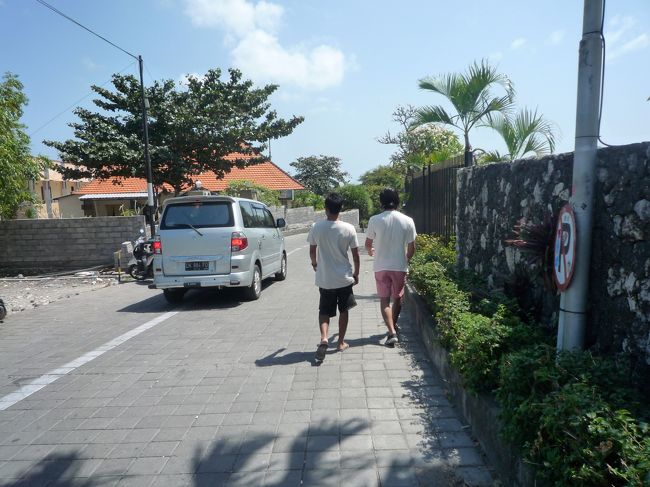 次はウルワツビーチへ。