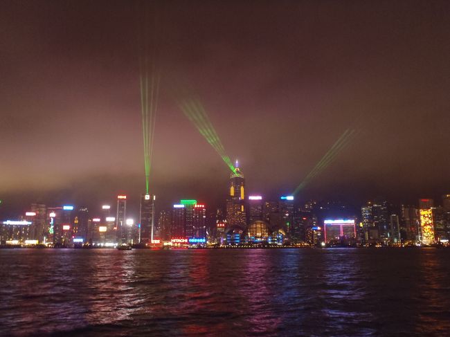 まさに香港。<br />きれいなショーでした。