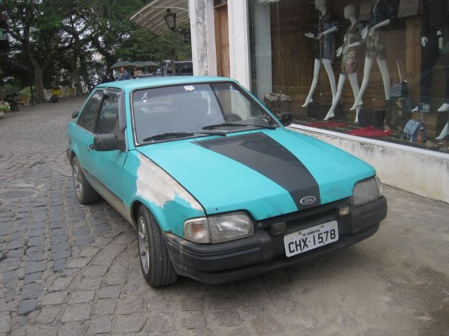 この車のシブさがいいですねぇ