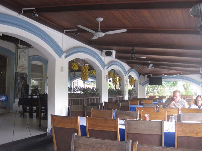 店内の様子<br />平日なのでお客は少ないです