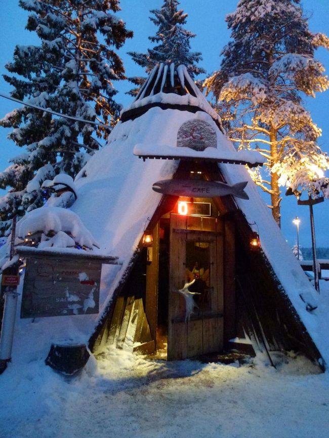 ここでちょっとご飯。