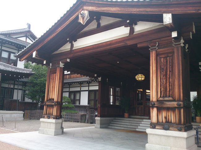 そろそろ奈良駅へ。<br />途中、柿の葉寿司を買い、自転車を返す。