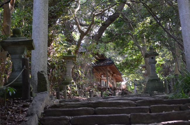 源義経が立ち寄ったとか、<br /><br />明智光秀が訪れたとか、<br /><br />数々の伝説が残されている雄島は、<br /><br />まさに、パワースポット！？