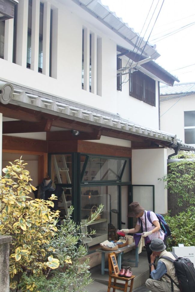 撮影の合間に、お買い物〜<br />いいハンカチ見つかったかな