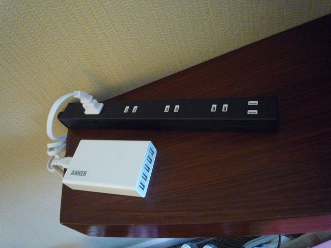 スマホ3台、タブレット1台、wifiルーター1台、デジカメ2台の充電を考えたらこれ必要じゃなかろうか！？と思い持ってきたけど持っていって正解だった。