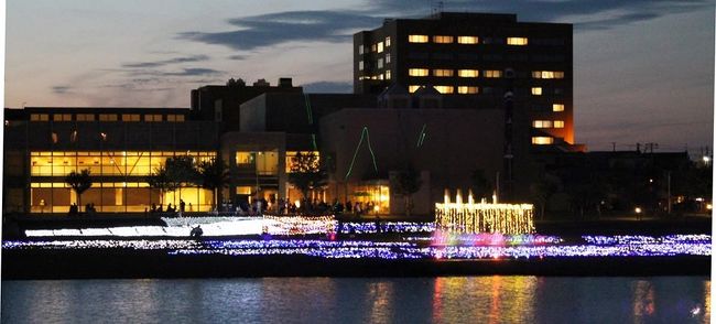 対岸から見ても綺麗ですよ。