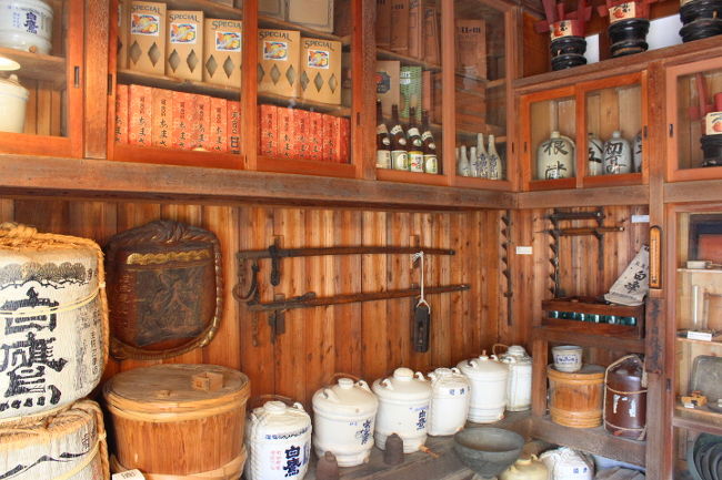 下町風俗資料館付設展示場（旧吉田屋酒店）内部