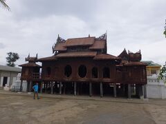 １３：３２

シュエヤンウェ僧院