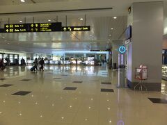 １７：５２

あっというまに出国審査を通り抜けました