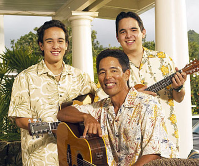 社長は親子３人で別の顔を持っています。