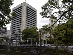 静岡市役所です。