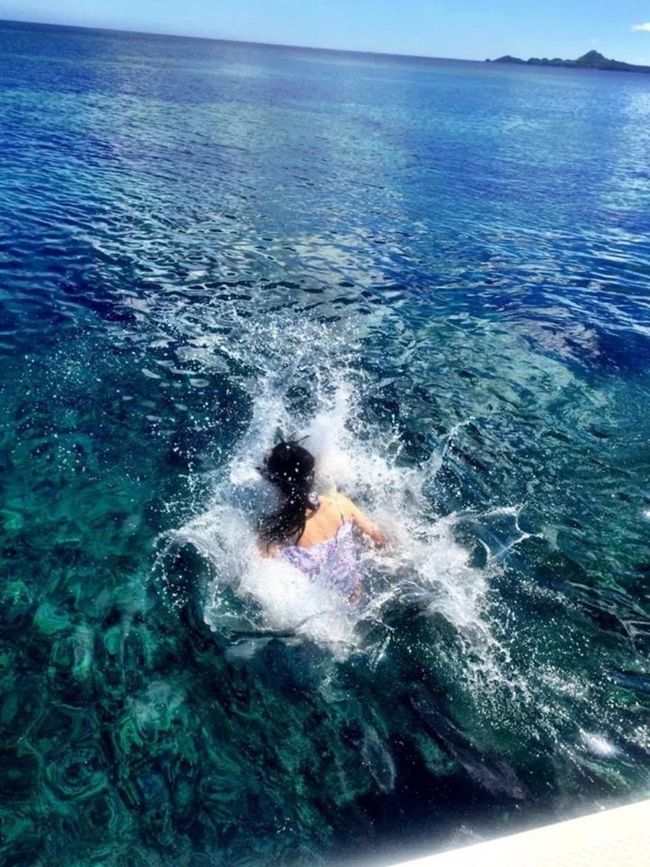 ざぶーーーーーん<br /><br />最高。<br />超気持ちいい。<br />何も言えねえ。<br /><br />いま思うと、結構深いところ泳いでたな